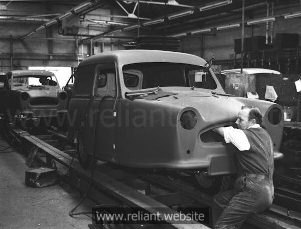 Reliant Regal  Mk VI production line
